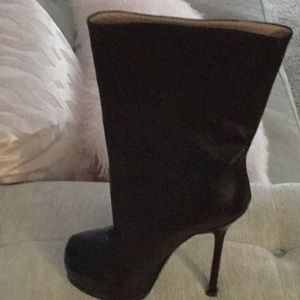 Brown leather Yves St.Laurent boot